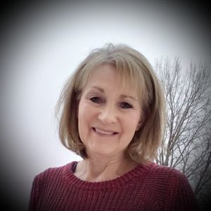 Meet your Posher, Lois